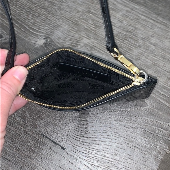 Wristlet - Picture 2 of 2